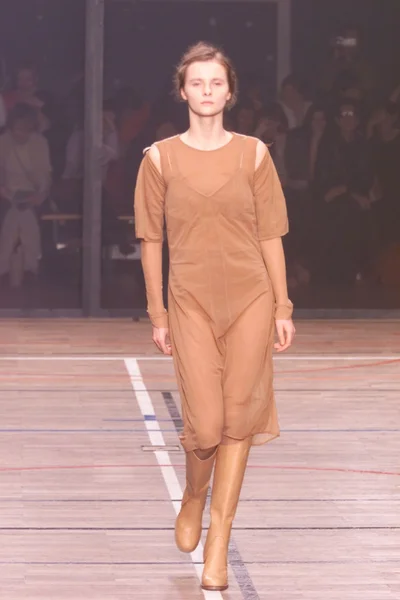 Look 1